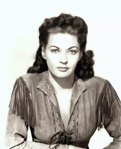 yvonne de carlo